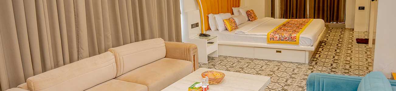 Welcome To URVI BANQUETS & GUEST HOUSE